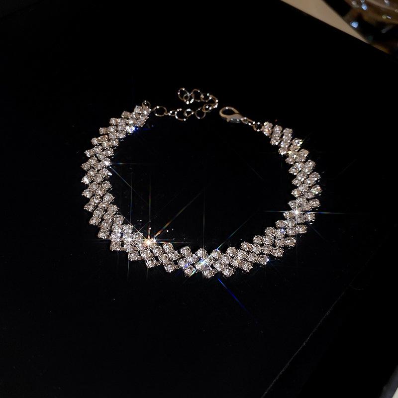 European & American Diamond Spliced Choker Necklace - Trendy & Unique Design