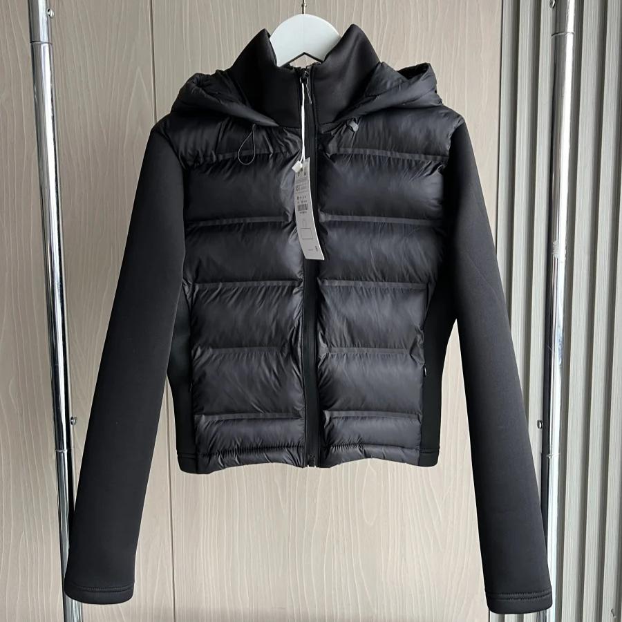 Women's Lightweight Warm Down Jacket with Long Sleeves and Zippered Hooded Sports Coat