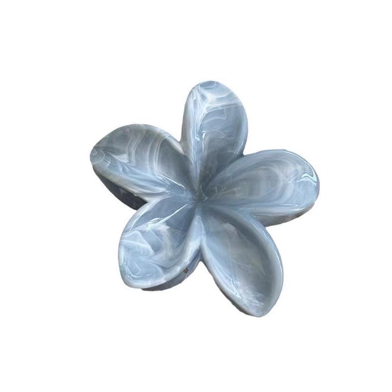 Polka Dot Frangipani Hair Claw: Stylish Half-Up Accessory for Trendy Looks