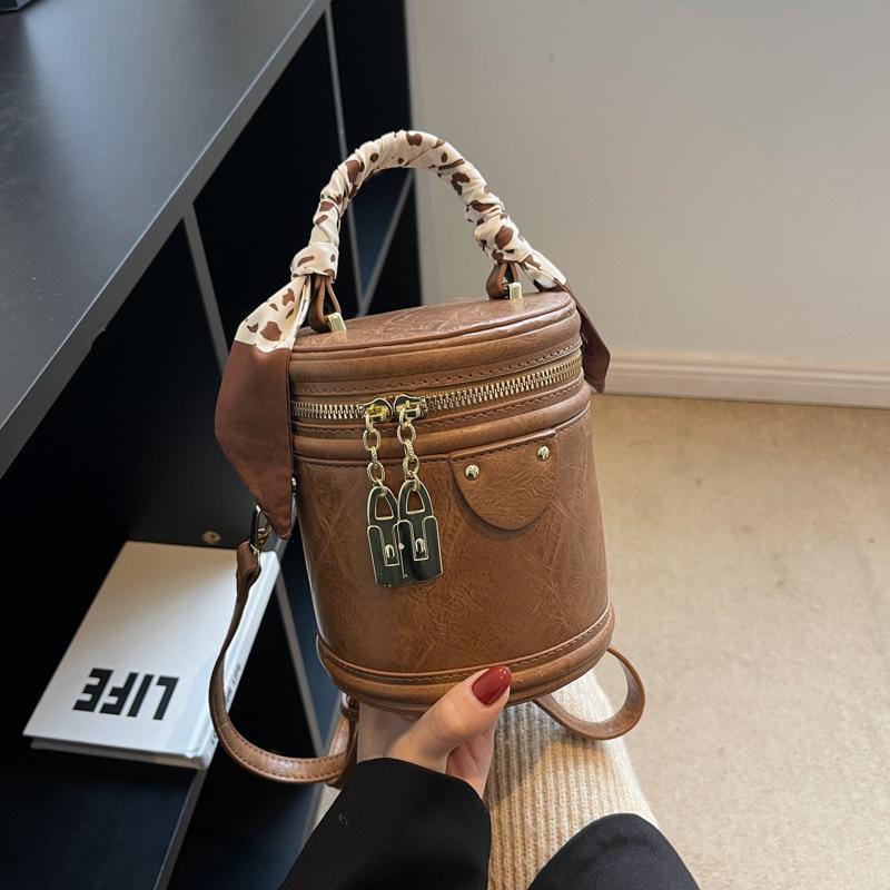 Small bag women's new autumn and winter fashion versatile bucket bag premium texture messenger bag