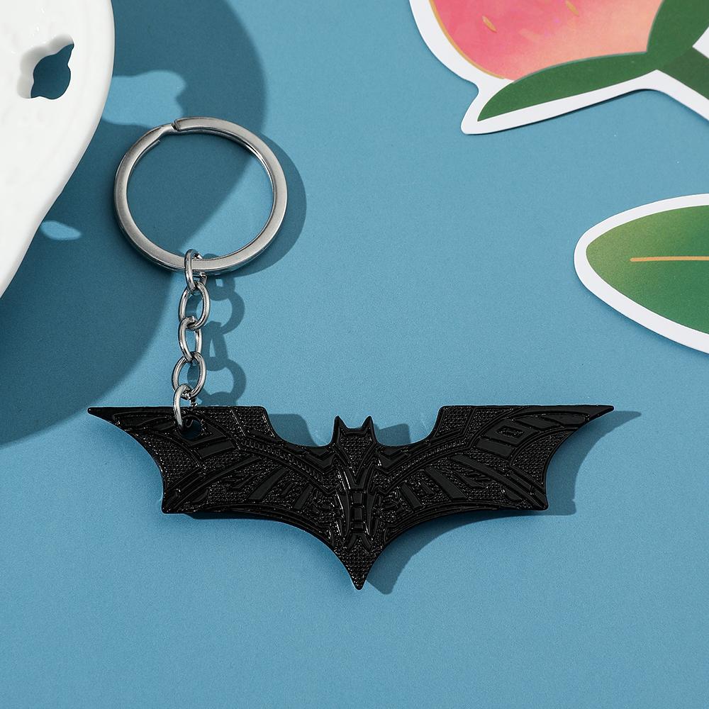 Batman Hero Keychain Car Pendant Autumn Fashion Anime Film Character Couple Keychain Birthday Gifts