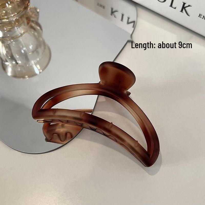 Large French Retro Claw Hair Clip for Elegant Women's Hairstyles.