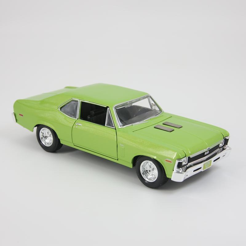 

Maisto 1:24 Chevrolet Nova SS alloy car model doors and hood can be opened suitable for collection and can be given as a gift зелений