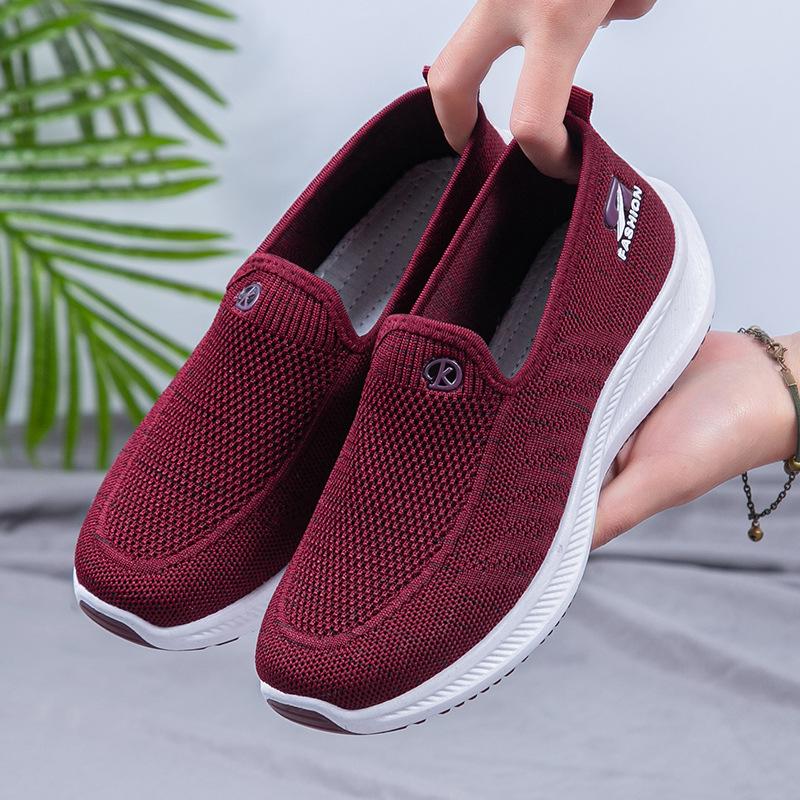 

Shoes women s new casual sports shoes fashion soft-soled mother shoes old Beijing cloth shoes women s middle-aged walking shoes women 41 красный