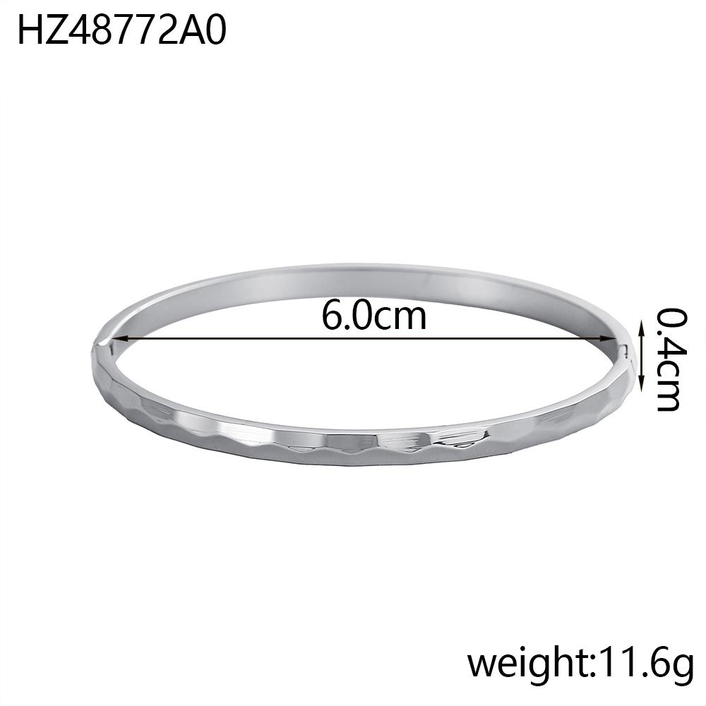 

CARLIDANA Fashion Stainless Steel Jewelry 18k Gold Plated Luxury Hollow Bracelet Leaf Shape Open Cuff Bangle for Women Girls