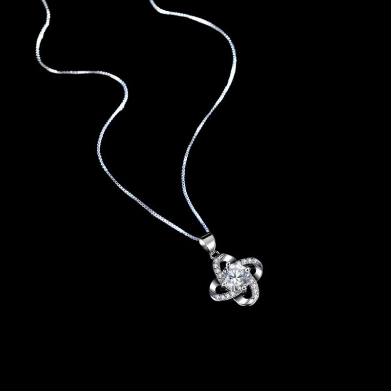 Korean Style White Gold Plated Zirconium Pendant Necklace