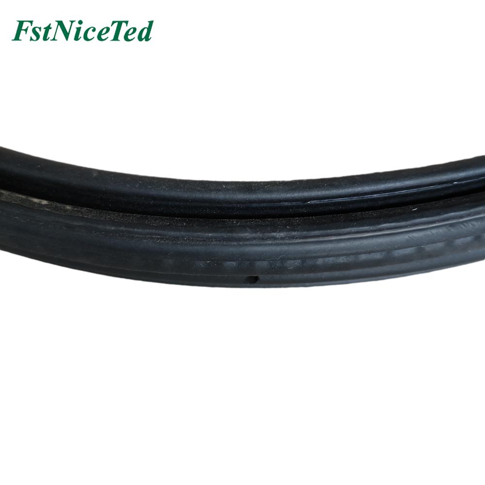 Přední těsnící lišta kufru Vhodné pro: Tesla Model 3 OE: 1090492-00-B