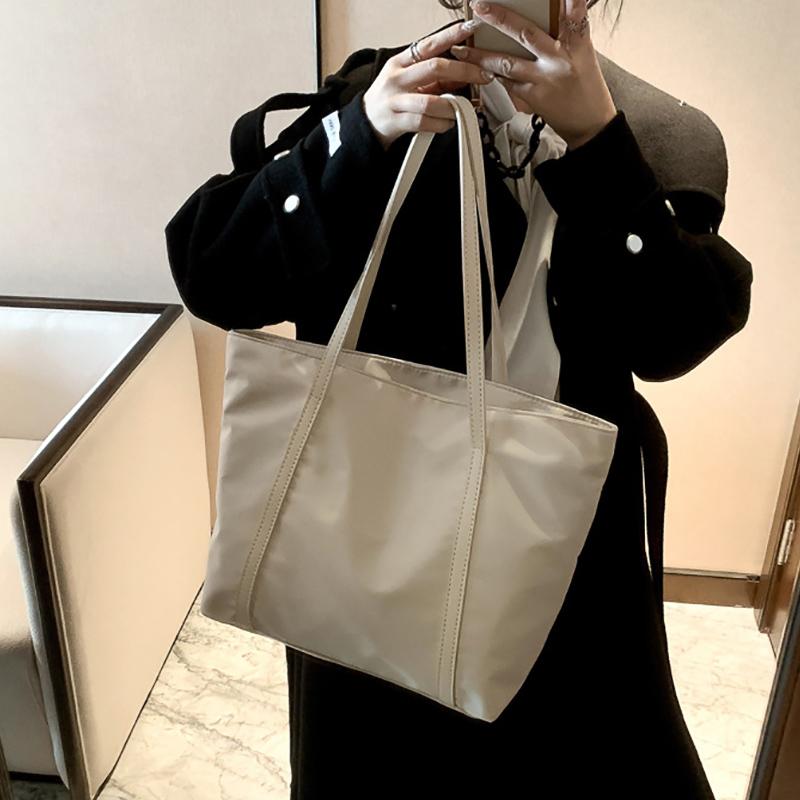 IELGY Nylon One-shoulder Large-capacity Tote Bag Ladies Casual Handbag