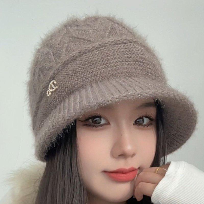 Женский берет 2025 зима вязаный белка поля с козырьком способ ношения зимний корейская версия теплая шерсть корейская версия 2025