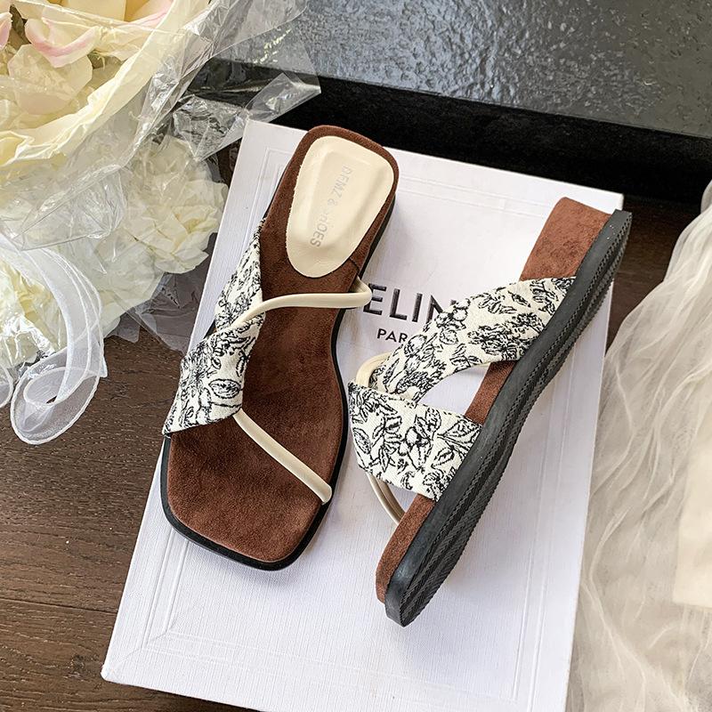 thick-soled half-slippers women's niche slippers 2025 summer new one-word with open-toe non-slip casual cool slippers