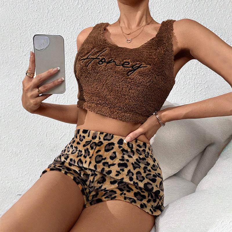 Spring Autumn Plus Size 3XL 4XL 5XL Tank Tops and Shorts Pajamas Set Casual Loose Velvet Leopard Print Pyjamas for Women Sleepwear Set Homewear