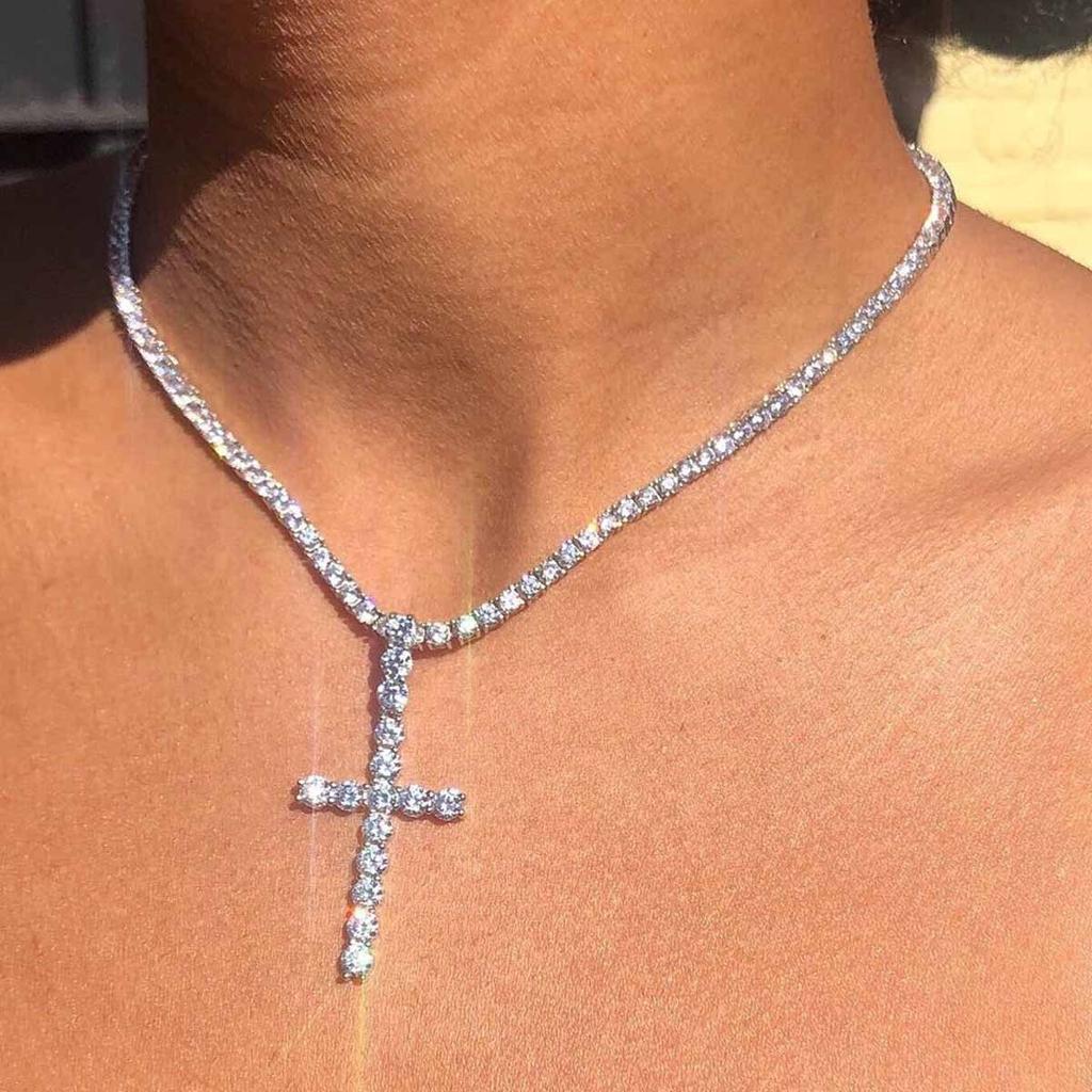 Accessoires, personalisierter kreativer und einfacher Schmuckstil, kurzes Schlüsselbein-Halsketten voller Diamantkreuze