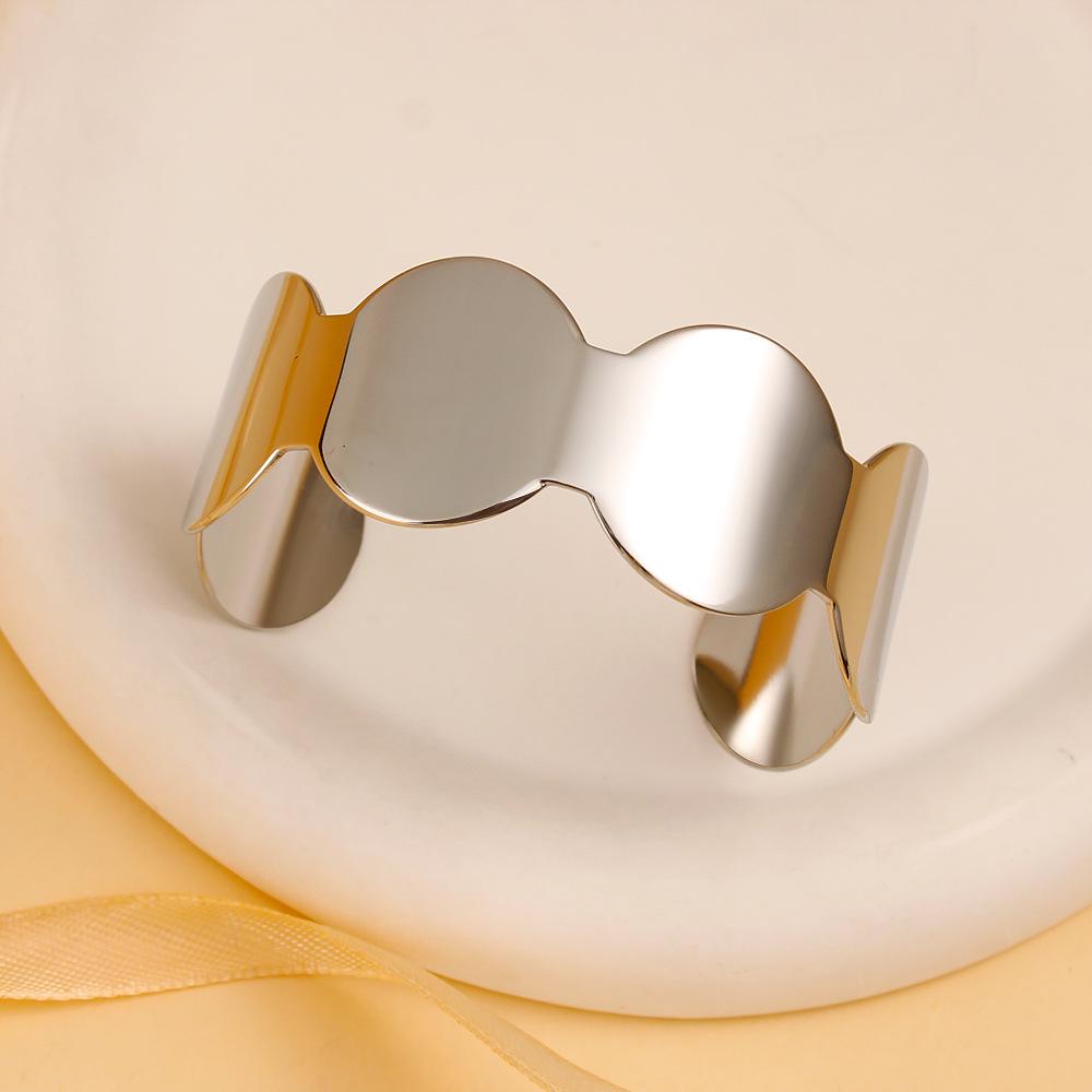 18K Gold-Plated Stainless Steel High-Polish Open Cuff Bracelet - Versatile, High-End Feel