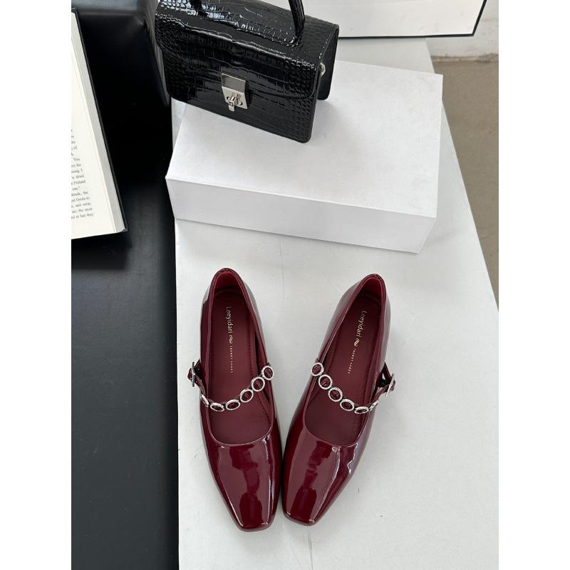 Baotou sandals women's 2025 summer new French small square head