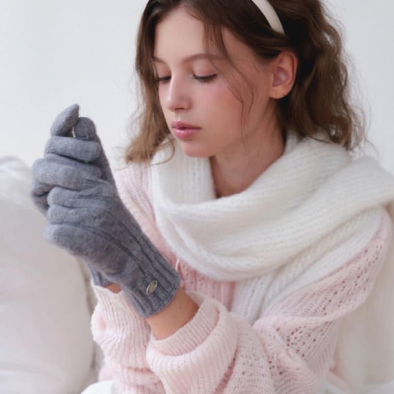 RENNYRENNIE CABLE GLOVES - Choose 1 of 3 cable gloves