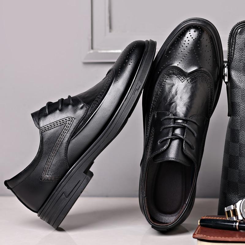 

Men s engraved leather shoes men s genuine leather pointed business dress shoes autumn new Brock men s shoes soft-soled shoes 38 чёрный