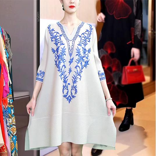 

Новое весеннее стильное плиссированное платье свободного кроя и утягивающее платье. One Size бежевый