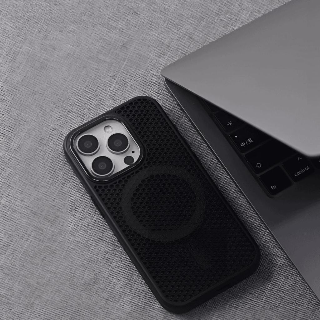 iPhone 17 Pro Max Honeycomb Heat Dissipation Magnetic Case - Drop-Proof Summer Edition