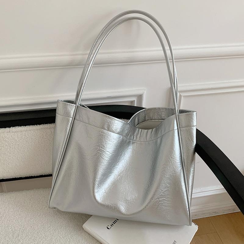 Retro large-capacity bag women's new trendy versatile tote bag fashion lazy wind shoulder commuter bag