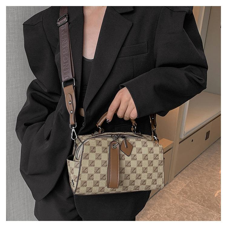 Nové módní dámské tašky Populární tašky Retro Presbyopia Malé tašky s klopou Univerzální tašky přes rameno