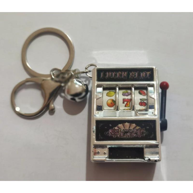 Mini Cartoon Fruit Machine Game Keychain: Playable, Spinning Toy with Rocking Lucky Draw Feature