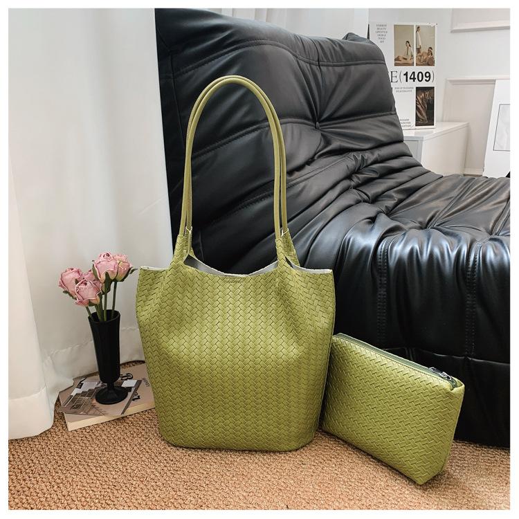 Woven Bucket Bag For Women, Large-capacity Shoulder Bag, Commuting, Versatile, Japanese And Korean Style, Casual And High-end