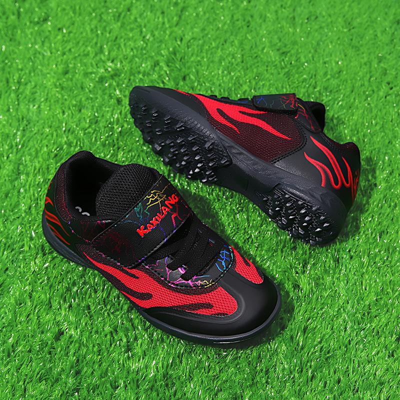 

Summer breathable mesh boys and girls football shoes 6-12 years old primary school students broken nails children s professional football training 39