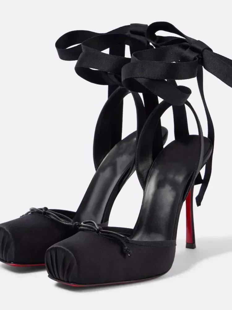 Sandalias de tacón alto de satén cuadrado de verano para mujer con tira en el tobillo, ideales para fiestas y banquetes.