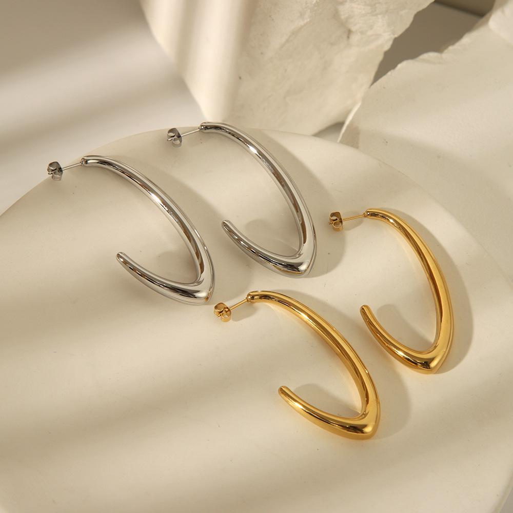 Niche Trendy Gold-Plated Hollow Stainless Steel C-Shaped European and American Stud Earrings