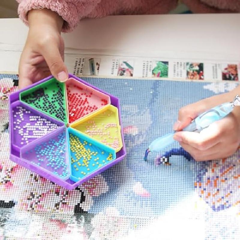 9Pcs Diamond Painting Tray Set, Hexagon Drill Storage Trays with 6 Triangle Trays, Spoon & Brush, 5D Diamond Embroidery Accessories DIY Art Supplies