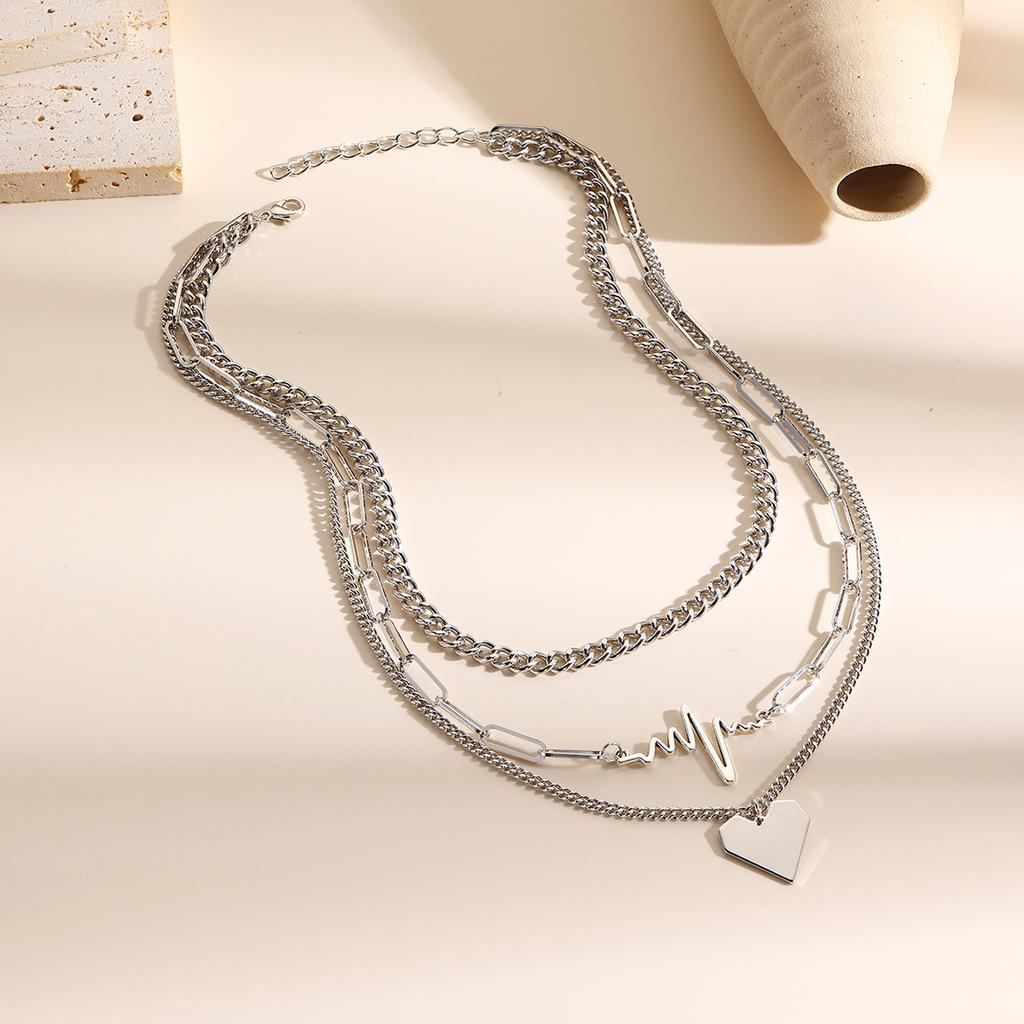 Vintage Multilayer Heart Pendant Necklace for Women Irregular Choker Y2K Jewelry Gifts
