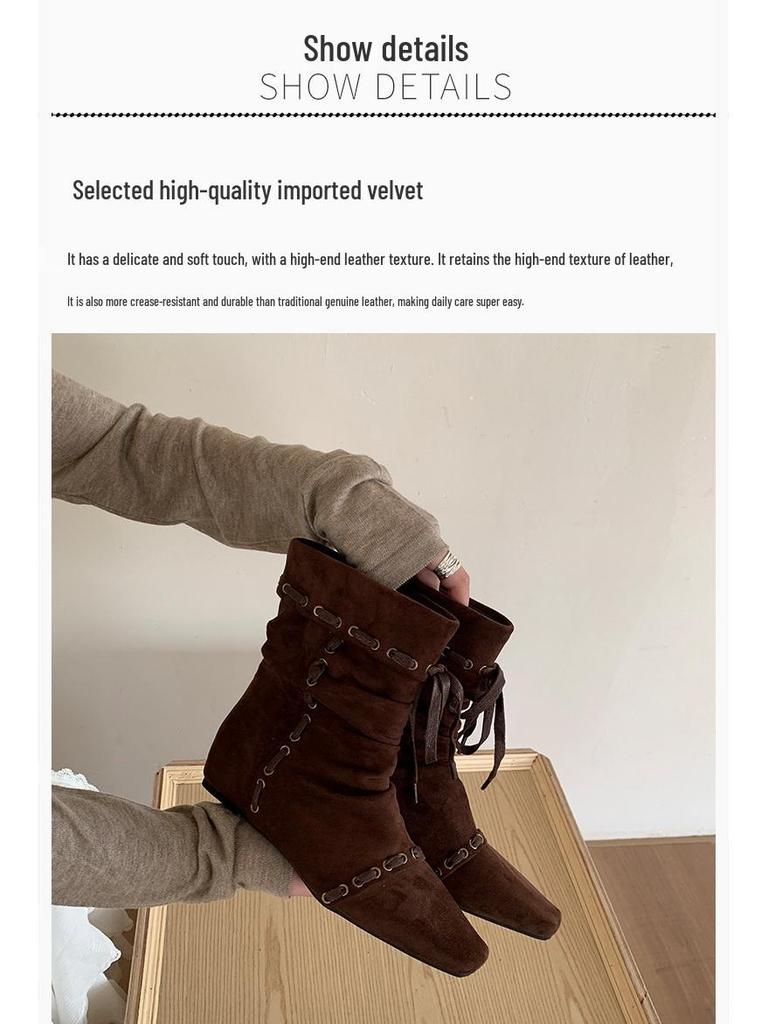 Damen Retro Western Plissee Stiefeletten mit eckiger Spitze und Innensohle, dünnes Riemendesign für Herbst und Winter.