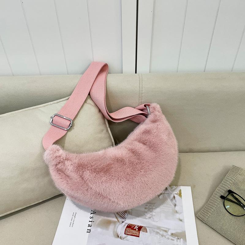 Yogodlns Women Crossbody Plush Bag Autumn Winter Hairy Hobo Bag Casual Versatile Shoulder Bag Fashion Lightweight Underarm Bag