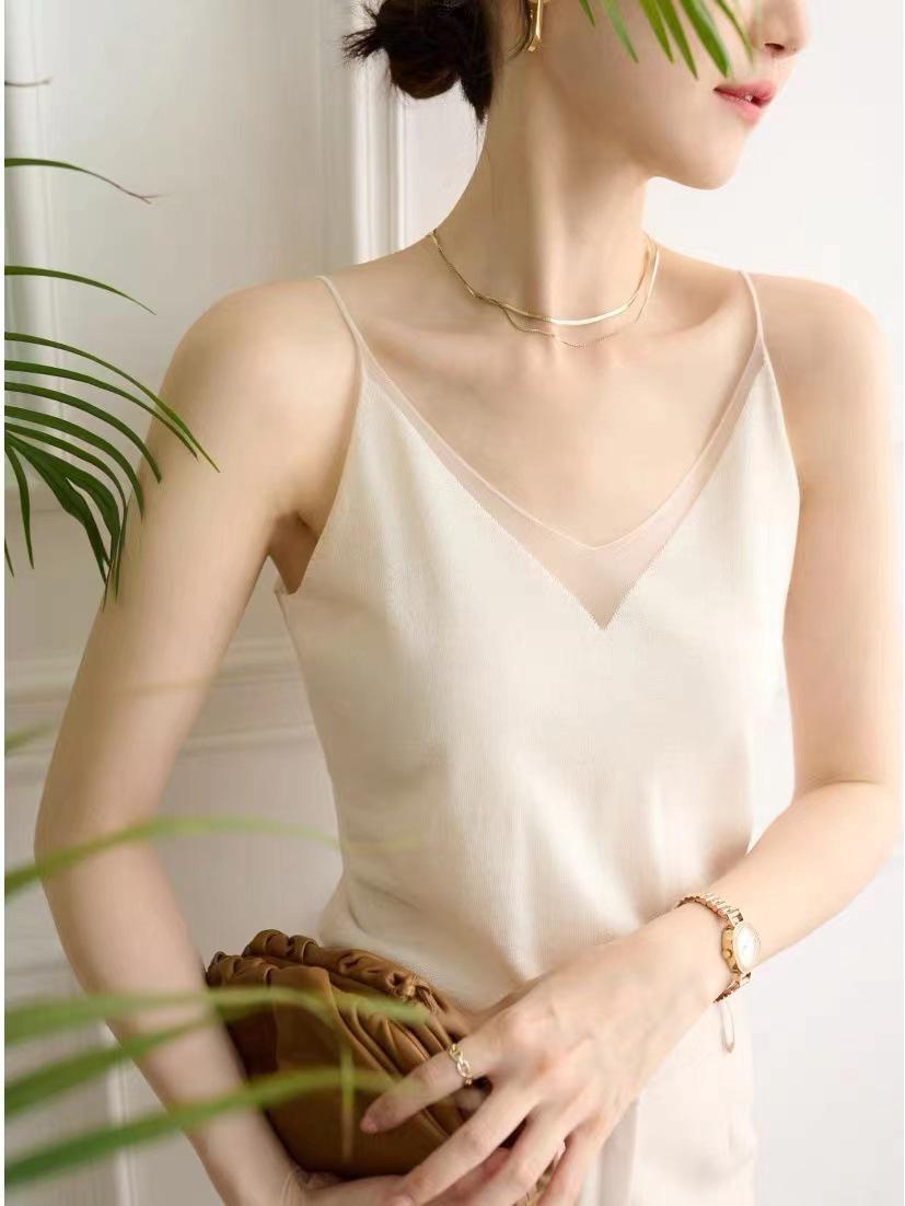 

Изысканный женский сетчатый топ-майка с V-образным вырезом и красивым дизайном спины L белый