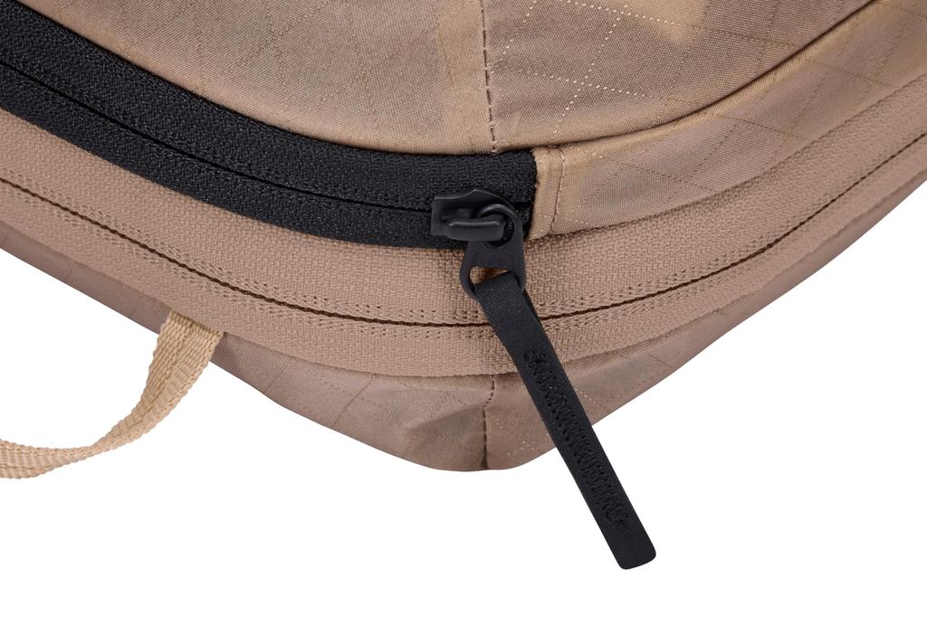 THULE Compression Packing Cube Medium Case - Durable, Water-Repellent, Holds Approximately 10 T-Shirts, 3205561 Gentle Beige