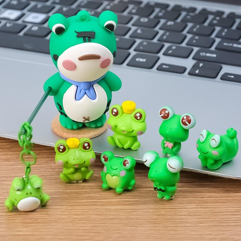 Internet Celebrity Frog Car Ornaments Auto Center Console Instrument Panel DIY Decorative Ornament Car Interior Accessories