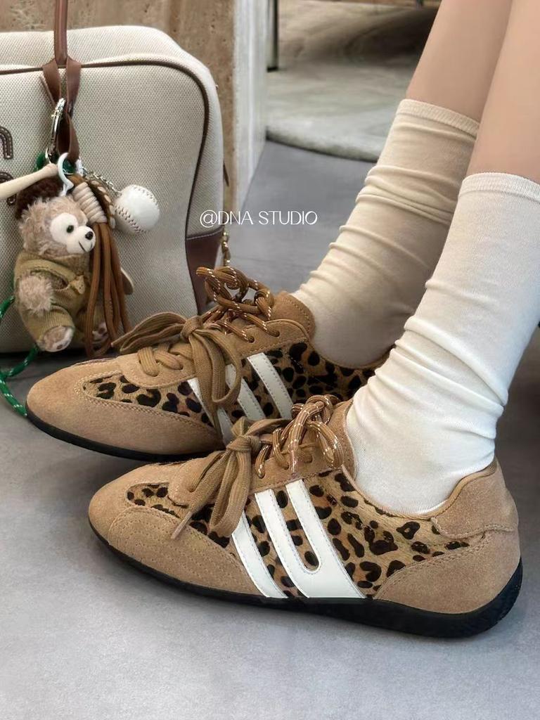 Retro leopard print German training shoes women's 2025 new trend fashion breathable casual light and comfortable sports board shoes women's shoes