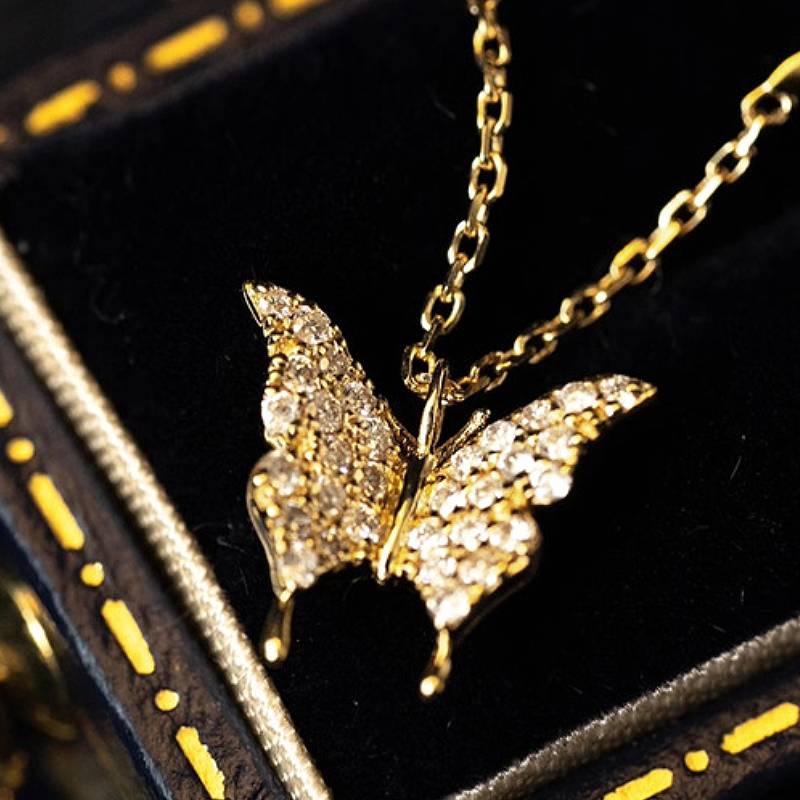 

Huitan Aesthetic Butterfly Shaped Women Pendant Necklace Inlaid Shiny Elegant Wedding Anniversary Accessories Jewelry Gift