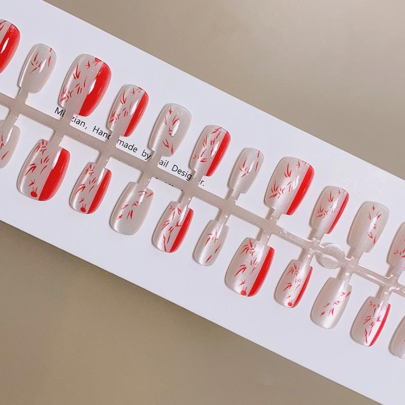 High-End Temperament Red Bamboo Cat Eye False Nails - Short, Wearable Chinese Color Block Nail Art