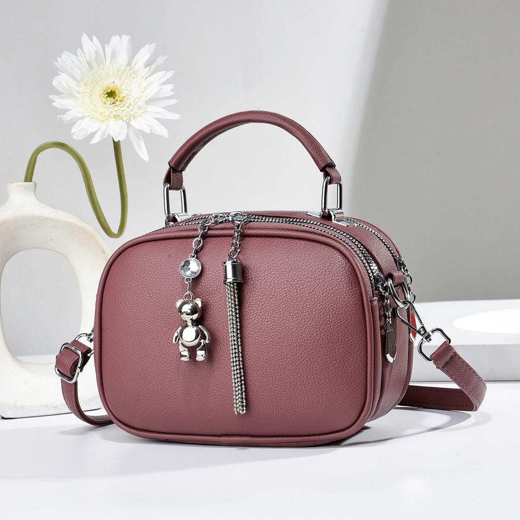 Simple bag bag Premium bear pendant Versatile handbag Lightweight shoulder bag Women's bag bags