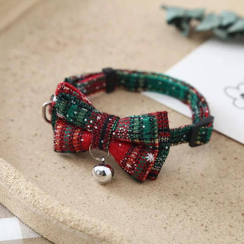 

Knitted Snowflake Bow Pet Collar Safety Buckle Detachable Adjustable Pet Tie Christmas Cat Necklace