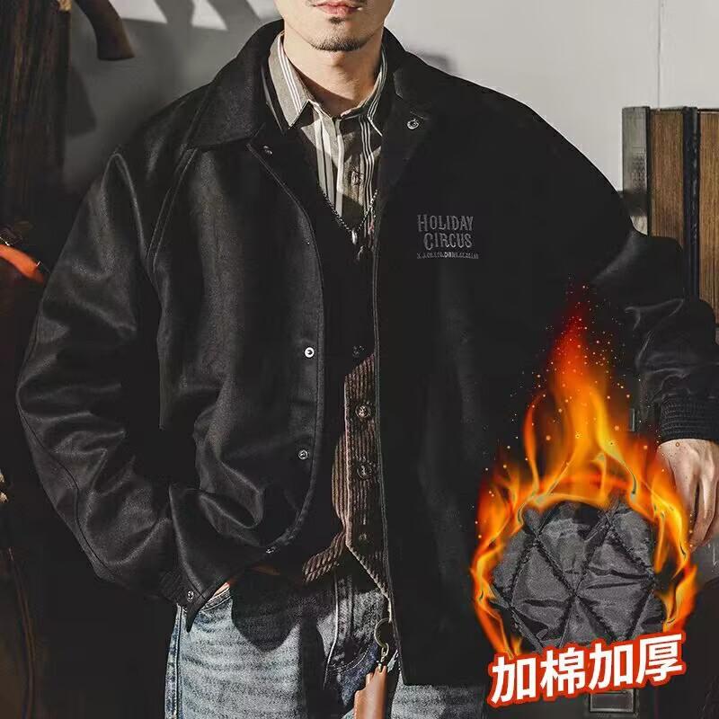 Серо-зеленая бейсбольная майка из оленьей кожи с бархатными лацканами — фото 9