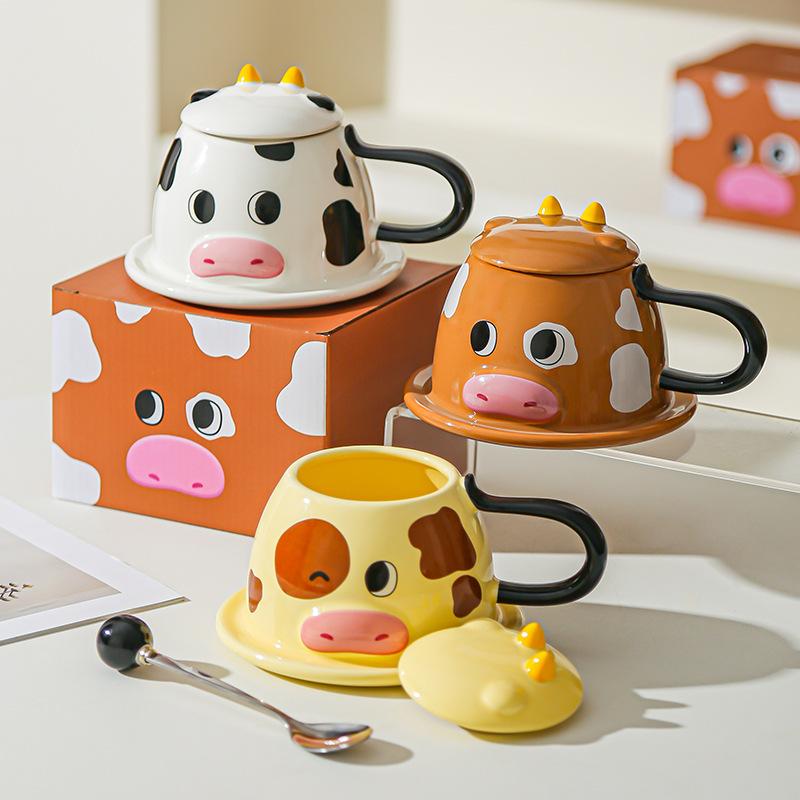 Kreativní Roztomilý Kreslený Třírozměrný Pár Kráv Hrnek na Vodu Keramický Hrnek s Víčkem Panenka Roztomilý Mazlíček Hrnček Hrnek na Kávu