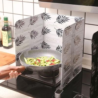 Home Kitchen Stove Foil Plate Prevent Oil Splash Cooking Hot Baffle Kitchen Tool Aluminum Foil Kitchen Stir-fry Oil Splash Guard