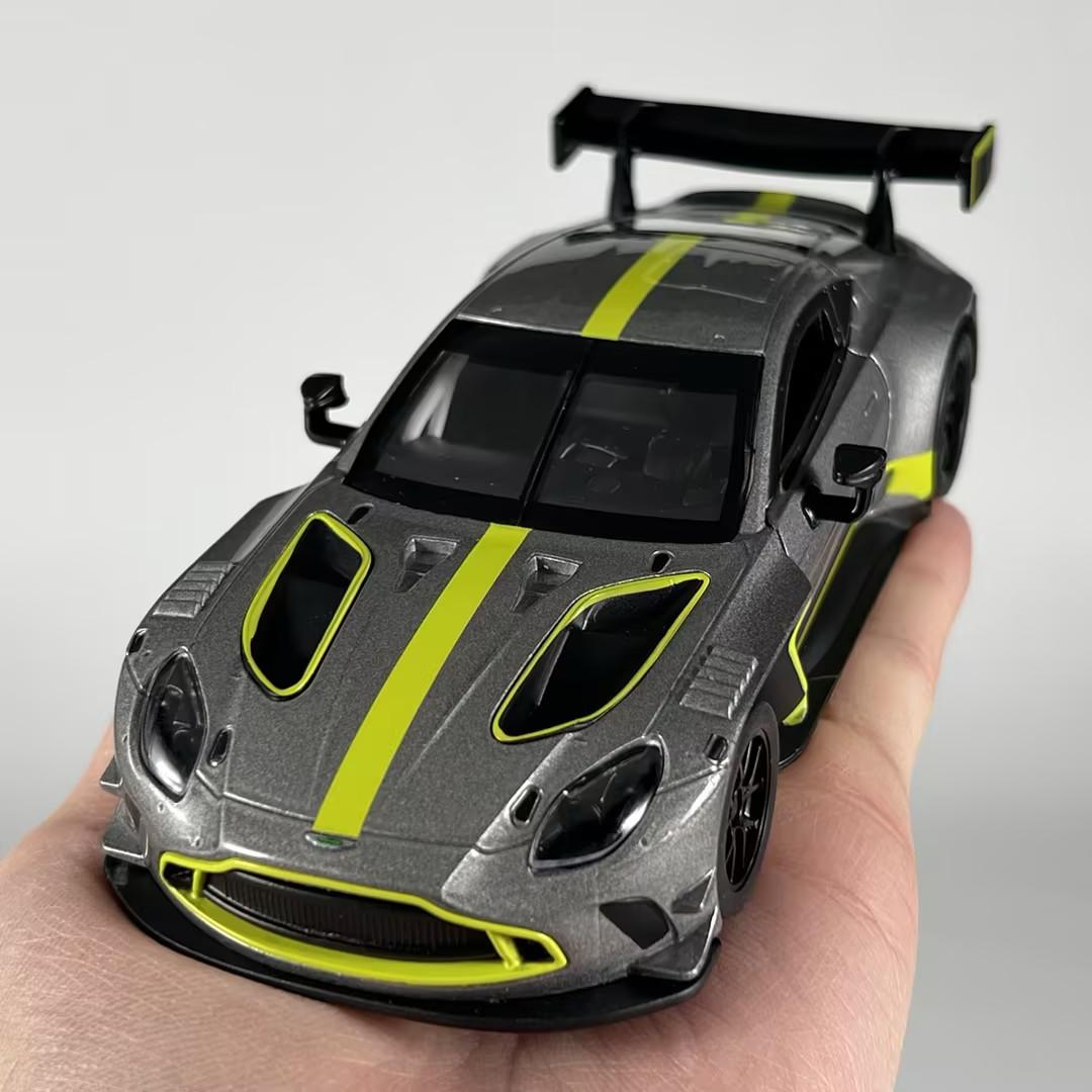 Linyi Toy Car 1:31 Aston Martin Vantage Gt3 Supercar Alloy Metal Diecast Model Car High Simulation Home Trendy Ornaments Collection Hobby Gift
