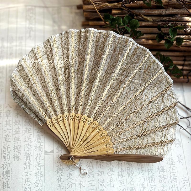

Бамбуковый складной ручной веер в форме ракушки, ретро китайский стиль, сетчатый шелковый веер для женщин, однотонный резной веерный каркас, веер, свадебный декор