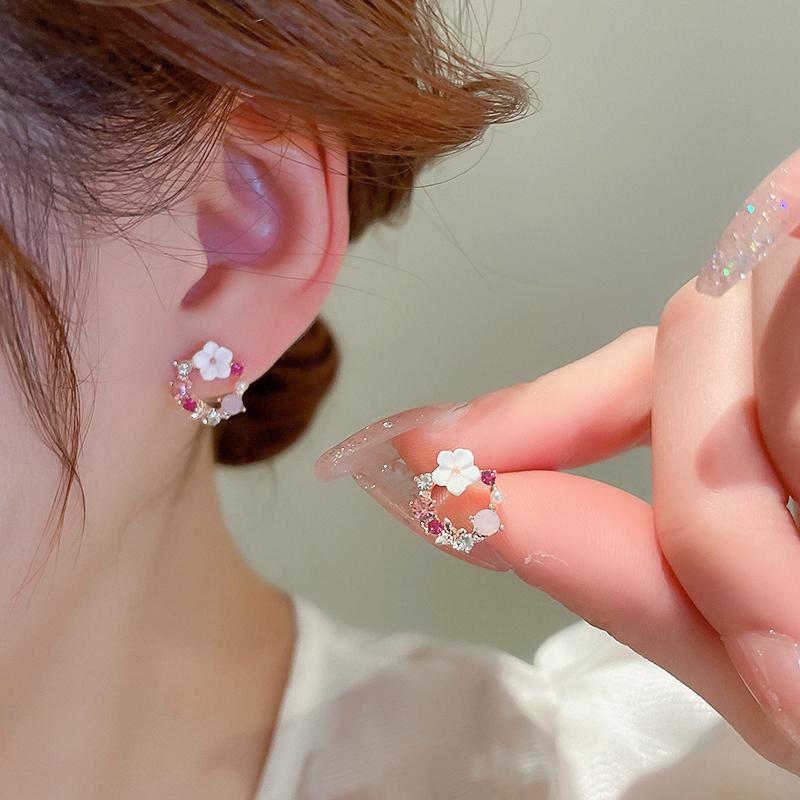 Green Flower Rhinestone Stud Earrings Women Sweet Delicate Fashion Personality Design Sense Commuter New Earring Wholesale K-