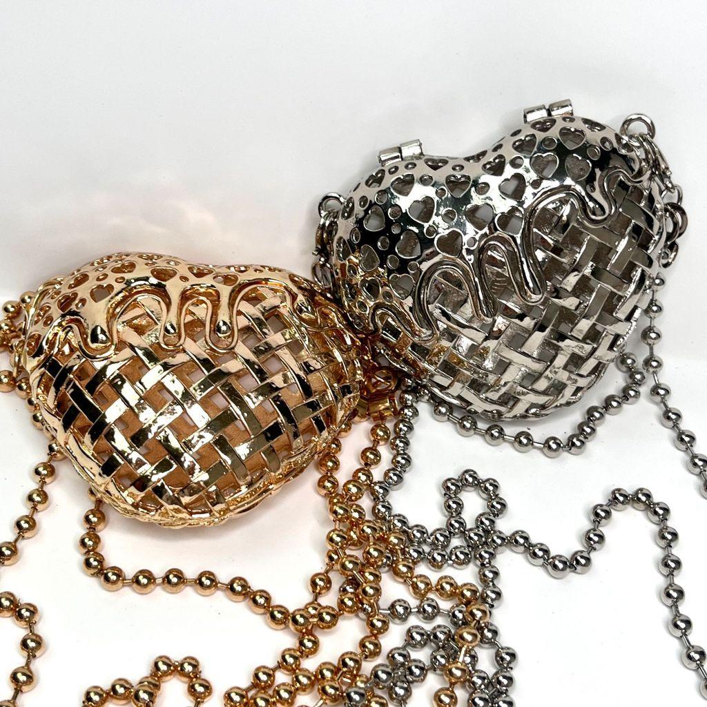 Heartshaped Metal Mini Bag With Chain Strap For Daily Fashion And Elegant Look