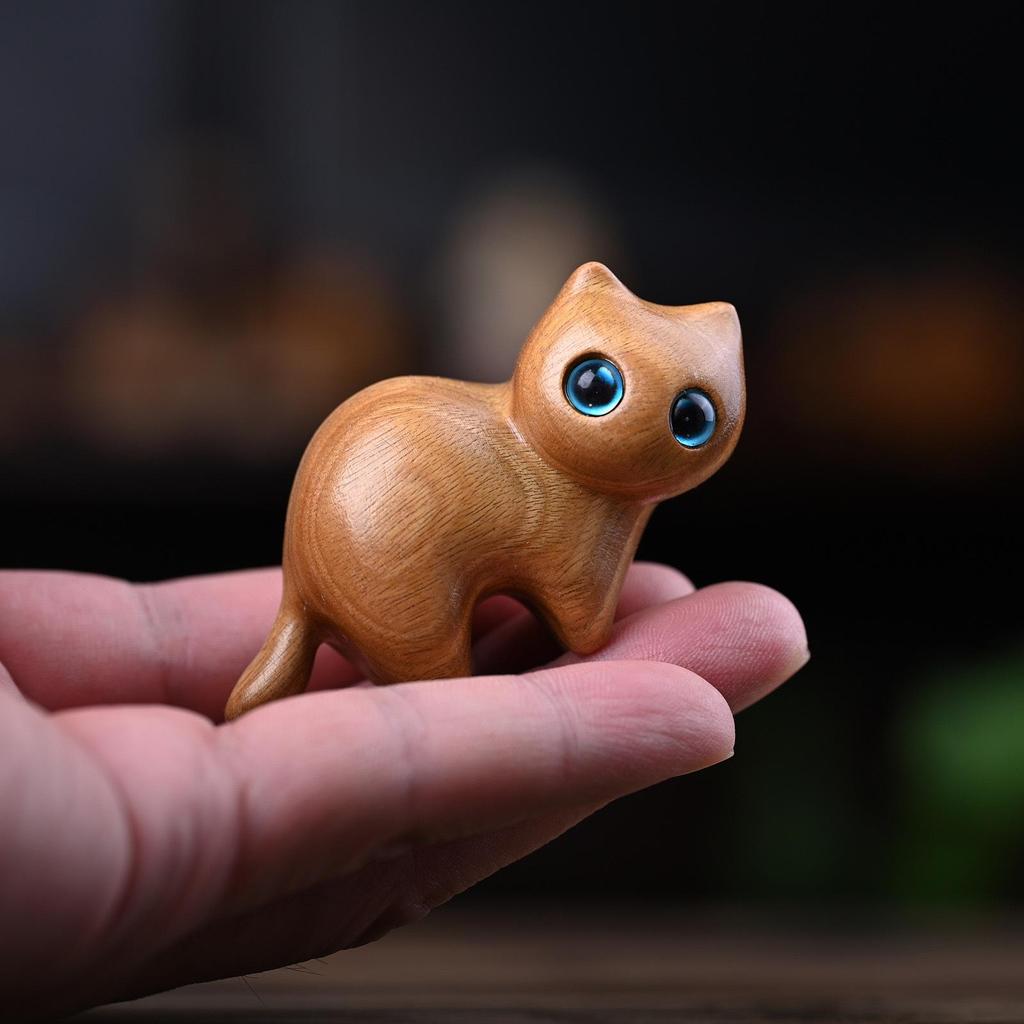 Rainbow Wood Carving: Cute Cat Desktop Ornament - Creative Miniatures for Home Decor