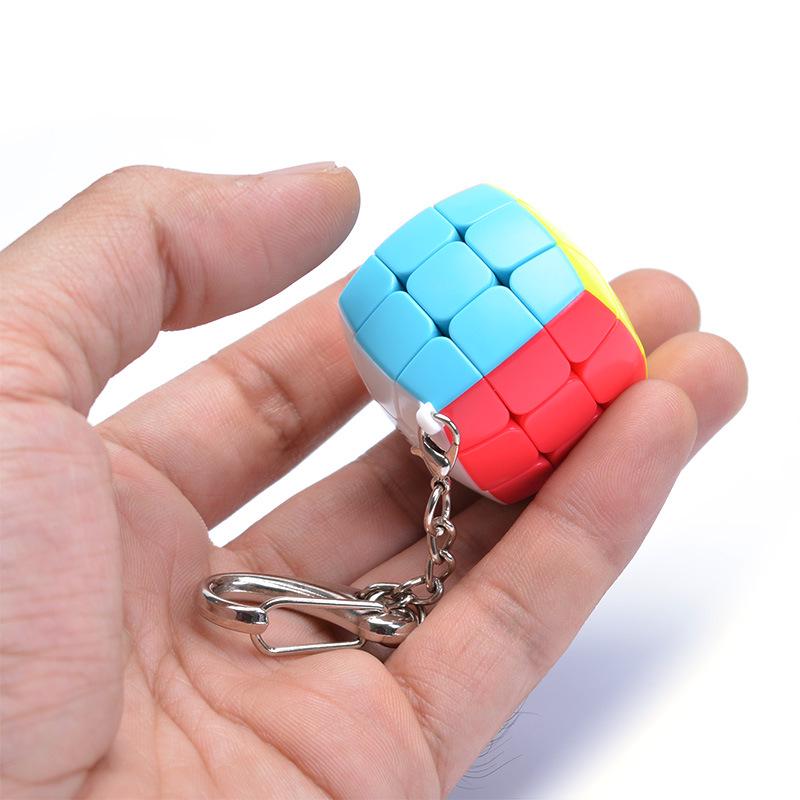 Qiyi Mini Rotating Rubik s Cube Keychain - 3x3x3 Cube Pendant with Smooth 2x2x2 Small Mantou Option